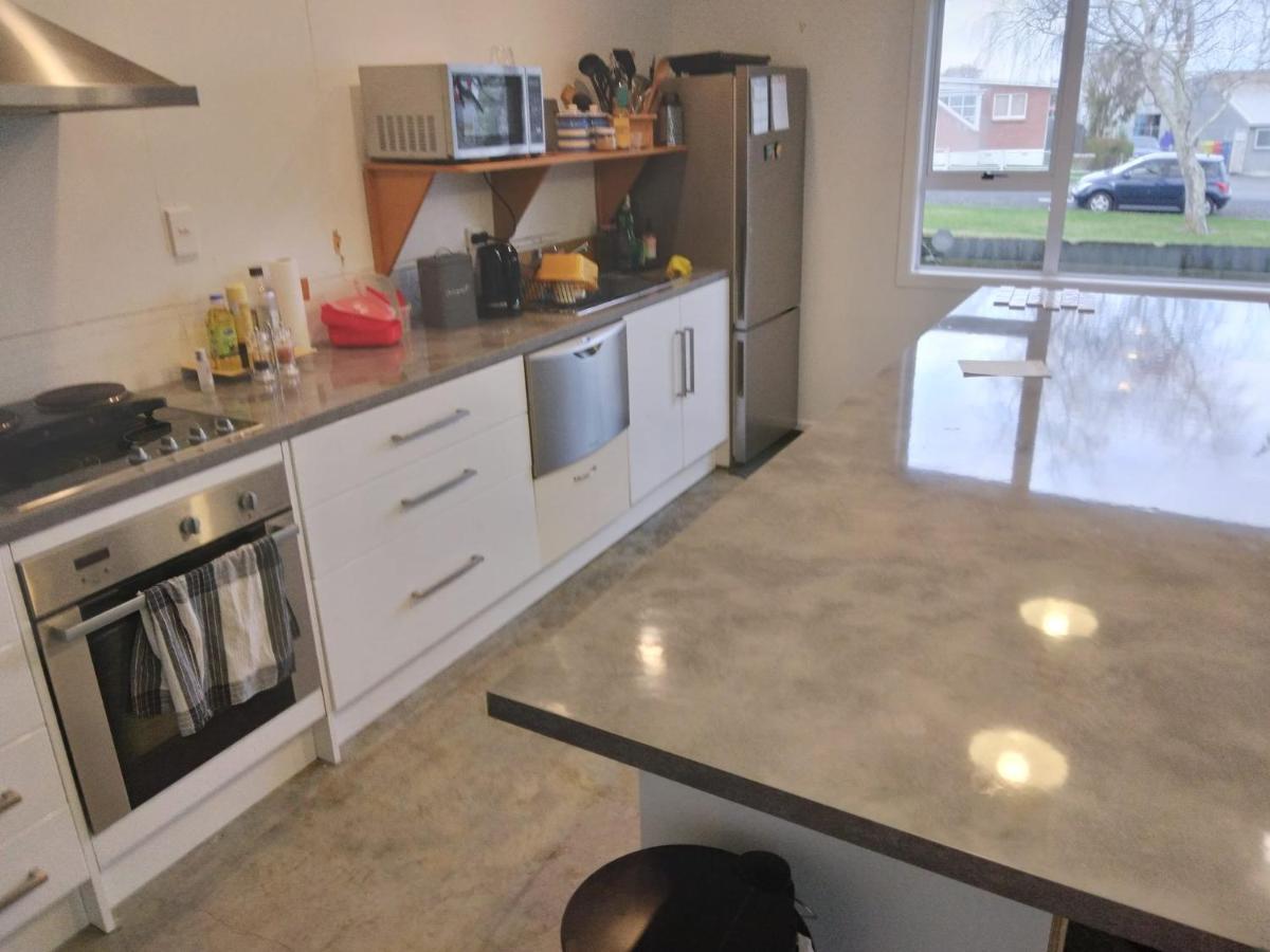 Magnolia House Apartman Featherston Kültér fotó