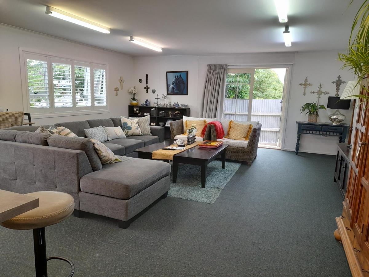 Magnolia House Apartman Featherston Kültér fotó