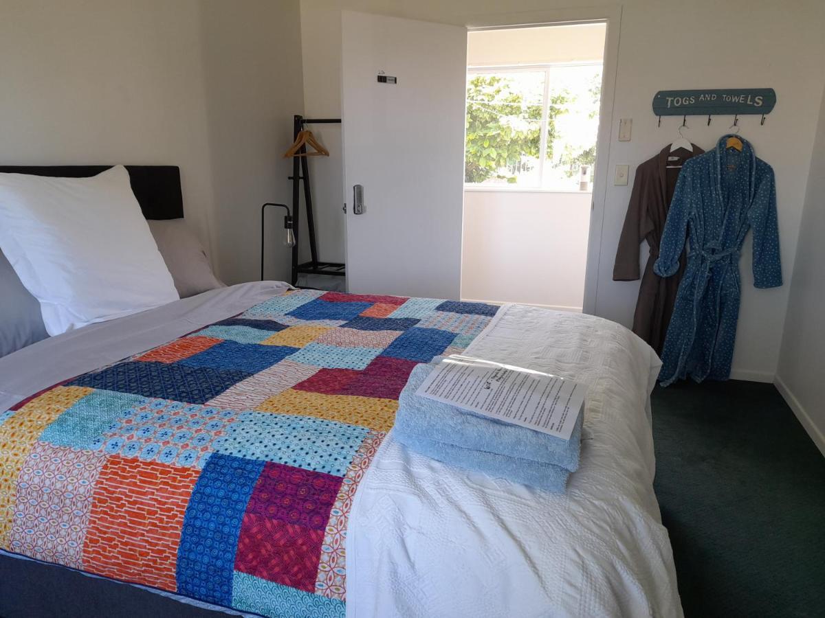 Magnolia House Apartman Featherston Kültér fotó