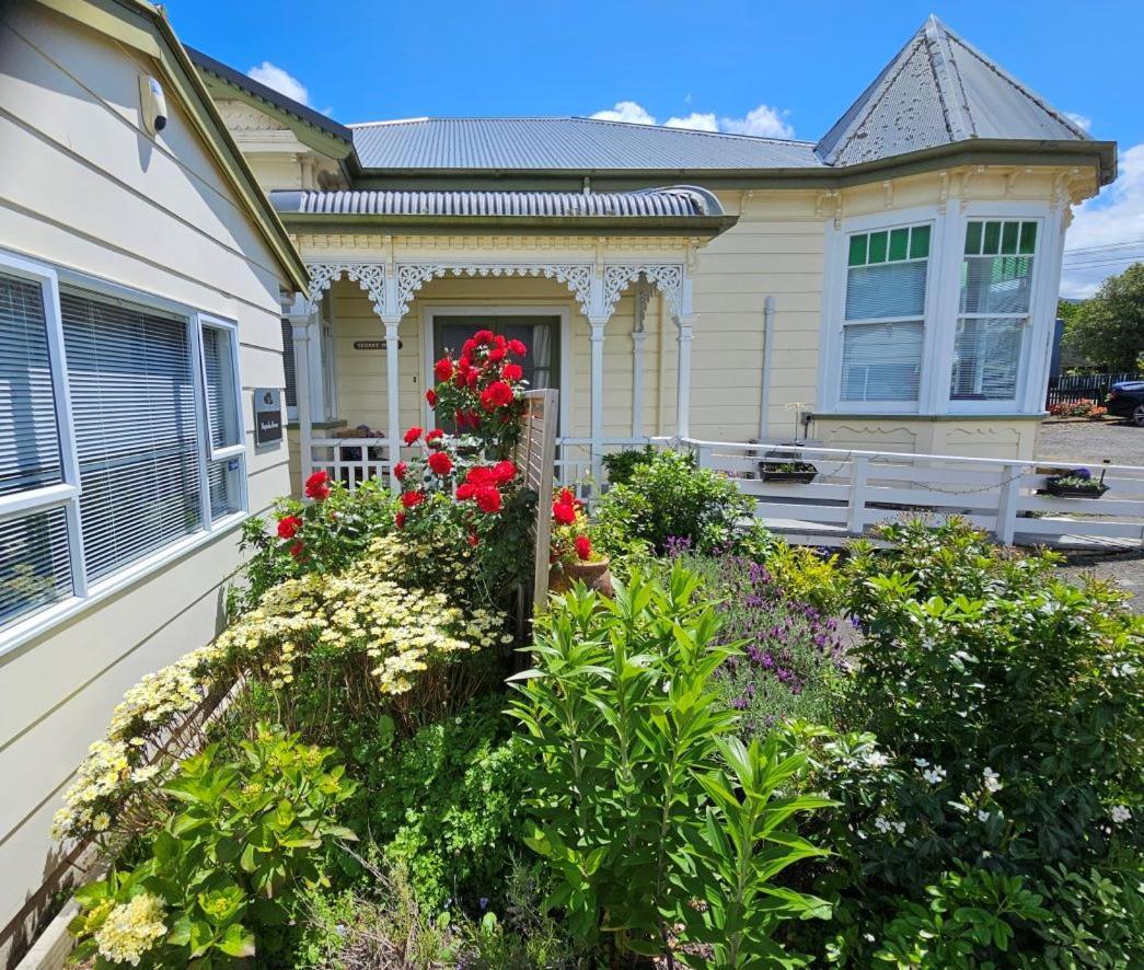 Magnolia House Apartman Featherston Kültér fotó